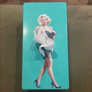 Teal Tissue Box with Retro Pin-Up Design